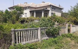 Къщи за продан до Добрич - 15145