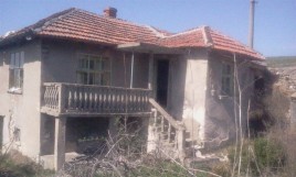 Houses for sale near Elhovo - 15200